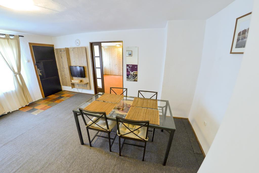 Apartment Gabriel Сибиу Экстерьер фото