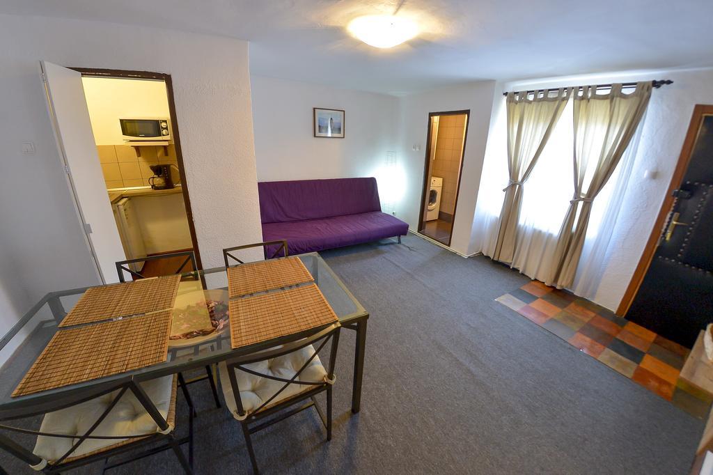 Apartment Gabriel Сибиу Экстерьер фото